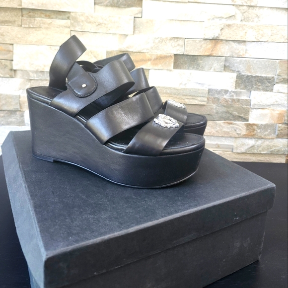 59. RUDSAK SANDLES - Picture 2 of 4